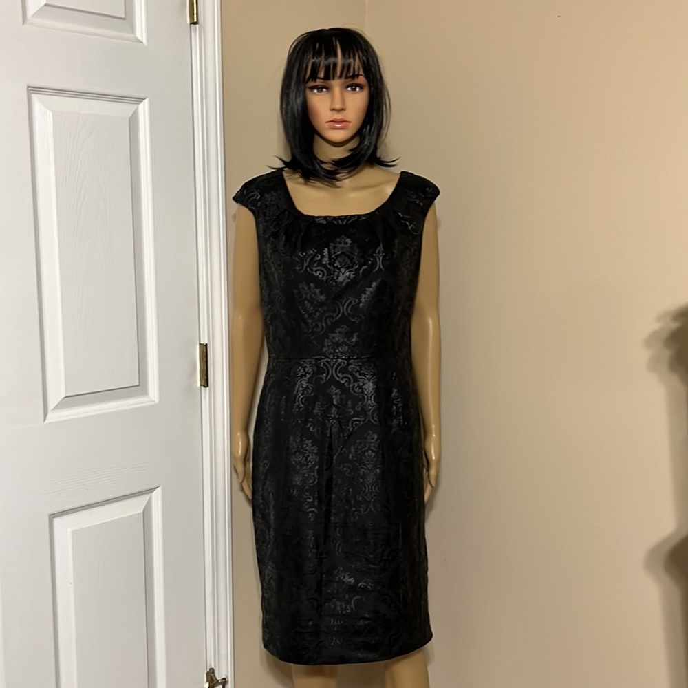 Clari.e Woman’s Dress Sleeveless Color Black Size 12